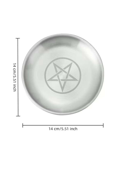 Edelstahlteller stück mit pentagramm symbol aus silbernem metall als seifenschale