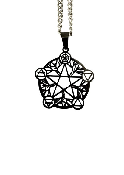 Schwarze elements pentagram halskette mit geometrischem anhänger und silberner kette im gothic stil
