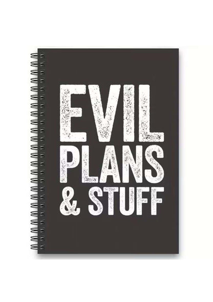 Schwarzes spiralgebundenes notizbuch evil plans & stuff mit weißem distressed schriftzug für gothic horror fans