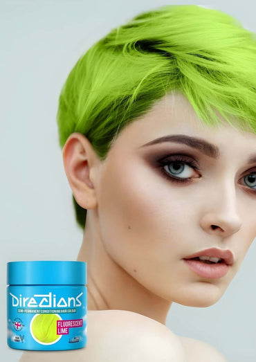 Neon grün gestylter pixie cut mit directions farben flo lime semipermanente haartönung für hell blondiertes haar und jar