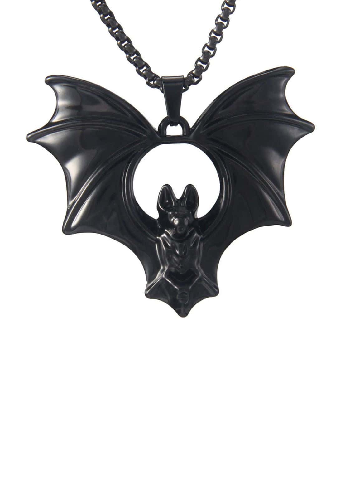 Halskette mit kleiner schwarzer fledermaus und flügeln in glattem, glänzendem finish