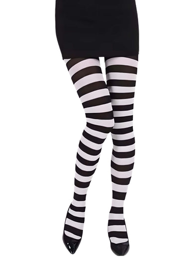 Gestreifte strumpfhose schwarz weiß mit kräftigen horizontalen streifen ideal für gothic look und alternative styles