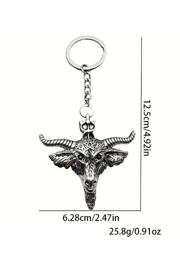 Silberner goat schlüsselanhänger aus metall mit hohem detailgrad und pentagramm auf der stirn, blade schlüsselanhänger