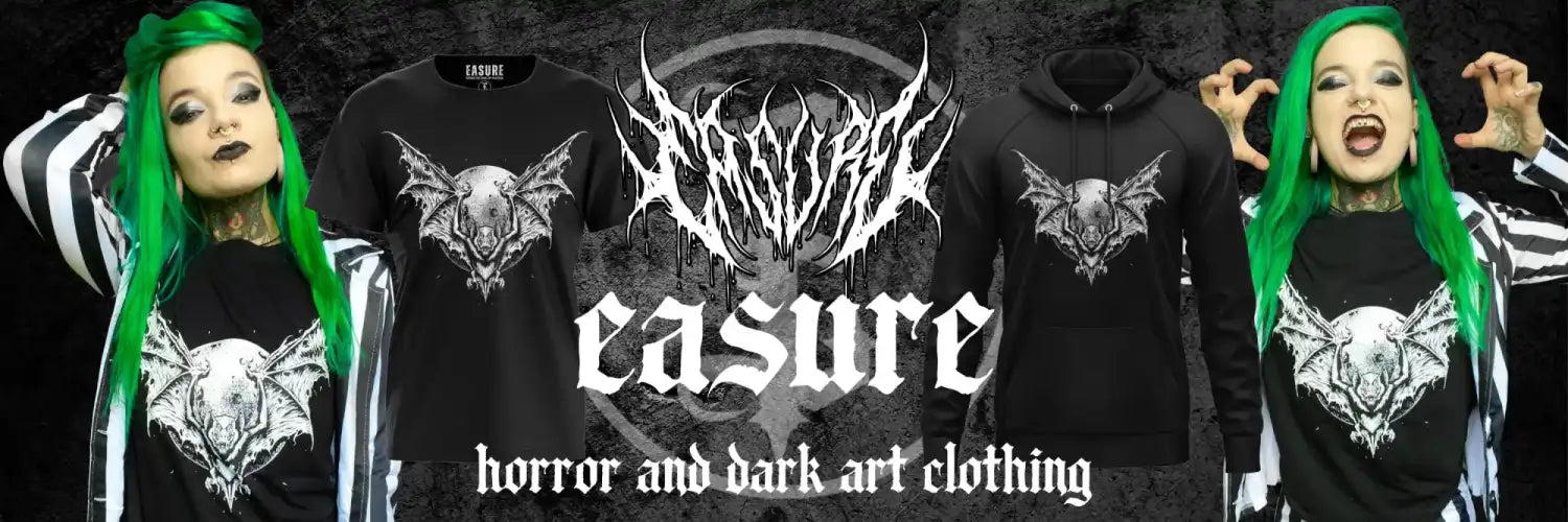 Gotische Kleidung mit einem Fledermauskopfsymbol.