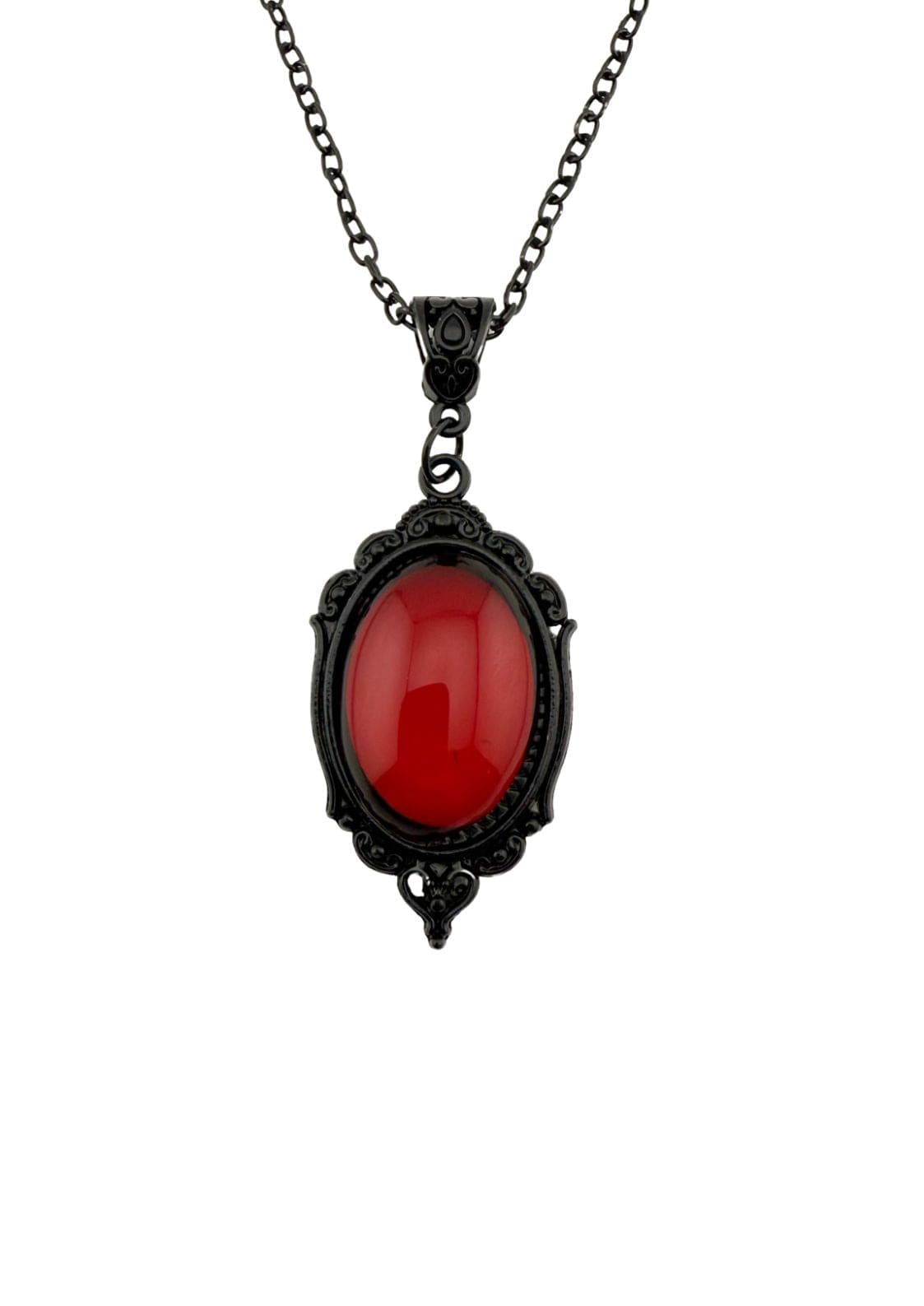 Schwarze und rote Kamee-Halskette mit ornamentalem Rahmen.