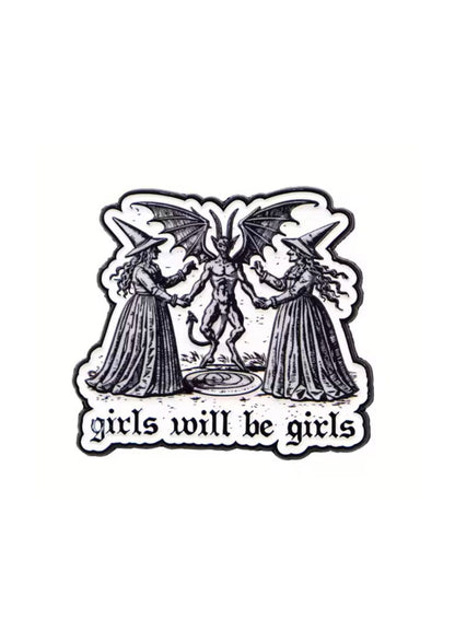 Schwarz-weißer Aufkleber, der zwei Hexen zeigt, die sich mit einem gehörnten, geflügelten Dämon an den Händen halten.