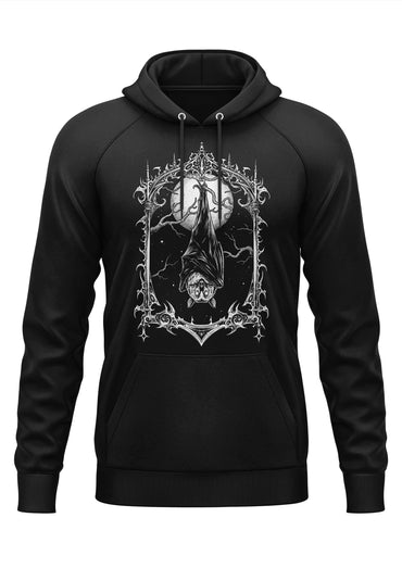 Schwarzer hoodie mit gothic horror bat grafik und skull mond design auf der rückseite bitte