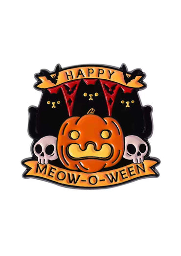 Oranger kürbisförmiger emaillierter pin mit schwarzen katzen und schädeln happy meow-o-ween text für gothic kleidung