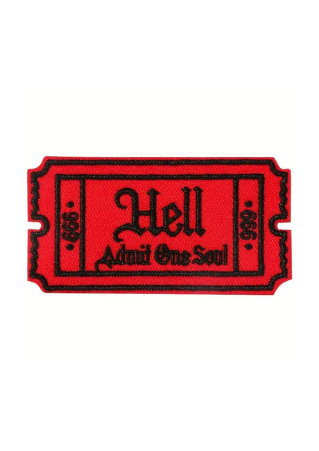 Roter Aufnäher in Form einer Eintrittskarte mit schwarzer Umrandung mit der Aufschrift ’Hell Admit One Soul’.