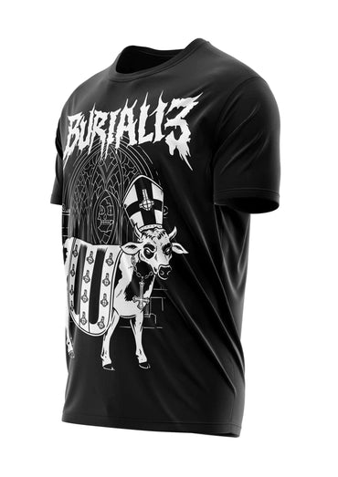 Schwarzes kurzärmliges T-Shirt mit einem weißen Grafikmotiv einer Kuh, die einen Zylinderhut trägt und einen Schild hält, mit dem Wort ‚burialis‘ darüber in gestalteter Schrift.