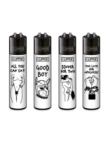 Vier weiße clipper lighters mit schwarz-weiß grafik im kinky #3 clipper lighter set