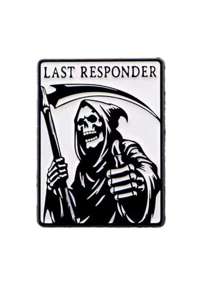 Schwarzer Weiß Enamel Pin: Gotischer Grim Reaper mit Sense, Last Responder
