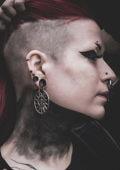 Black metal leviathan sun gothic ohrringe mit rundem, filigranem design und horror-inspiration