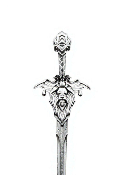 Silberner lion sword haarnadel mit löwenkopf-pommel und flügelmotiv, ideal für besondere anlässe und gothic haarklammer fans