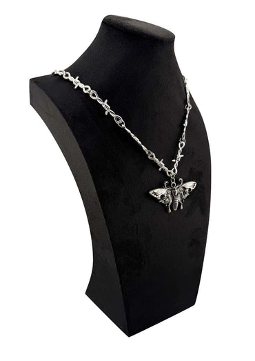Silberne barbed wire kette mit detailliertem moth mit schädel anhänger düstere halskette vereint gotische halskette vereint