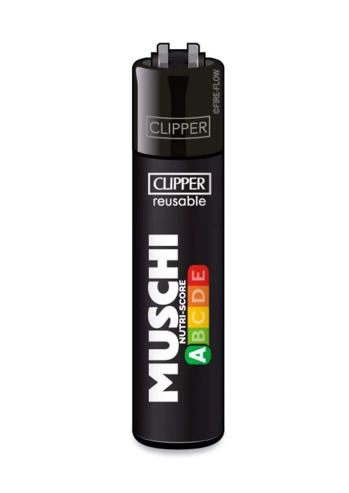 Schwarzes refillbares clipper feuerzeug mit weißem muschi branding und buntem nutri-score a label