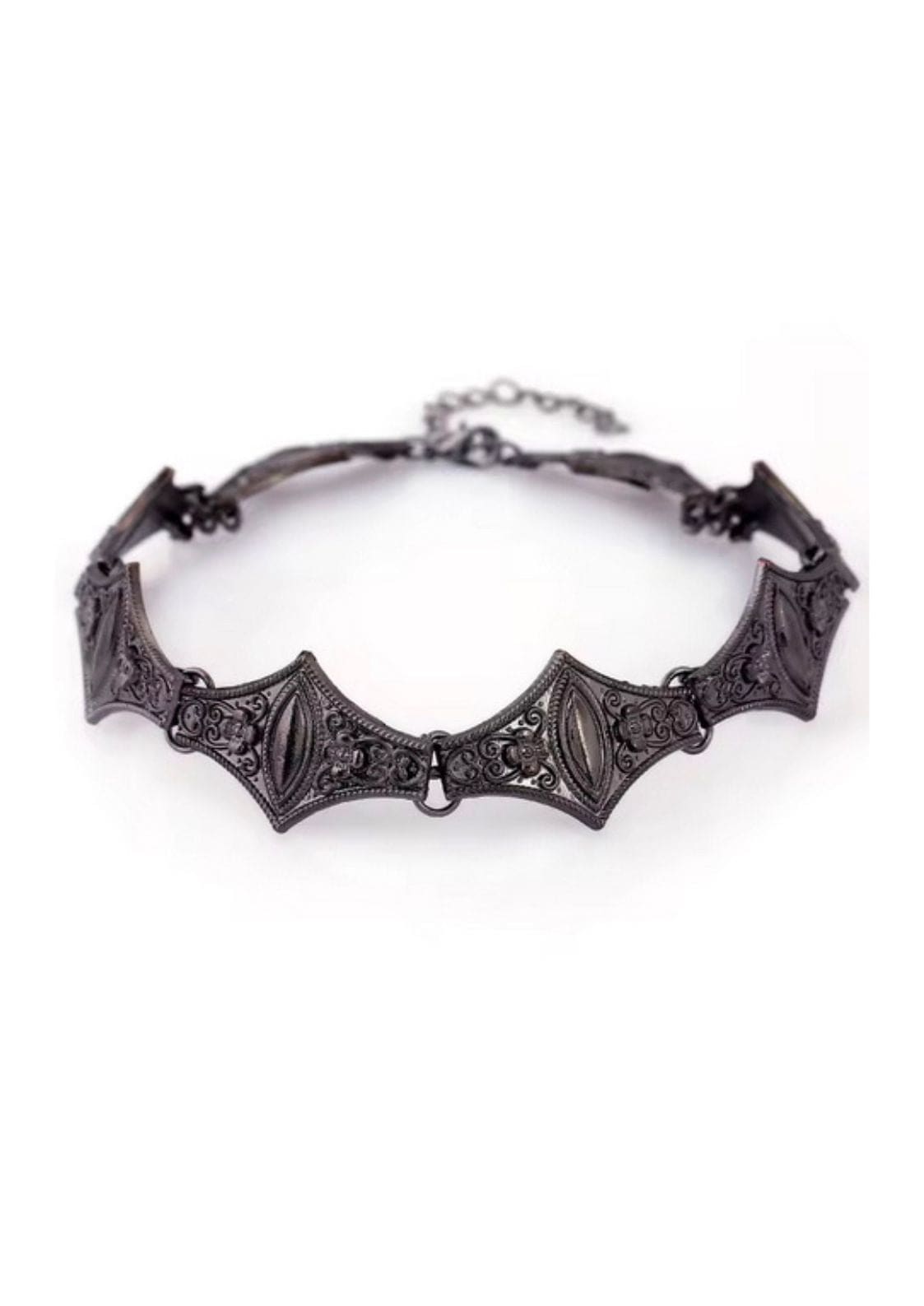 Schwarze Fledermaus-Choker-Kette mit aufwendiger Verarbeitung und einer zarten Kette.