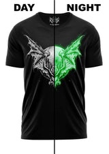 Schwarzes T-Shirt mit Fledermaus-Design, Leucht-im-Dunkeln-Funktion.