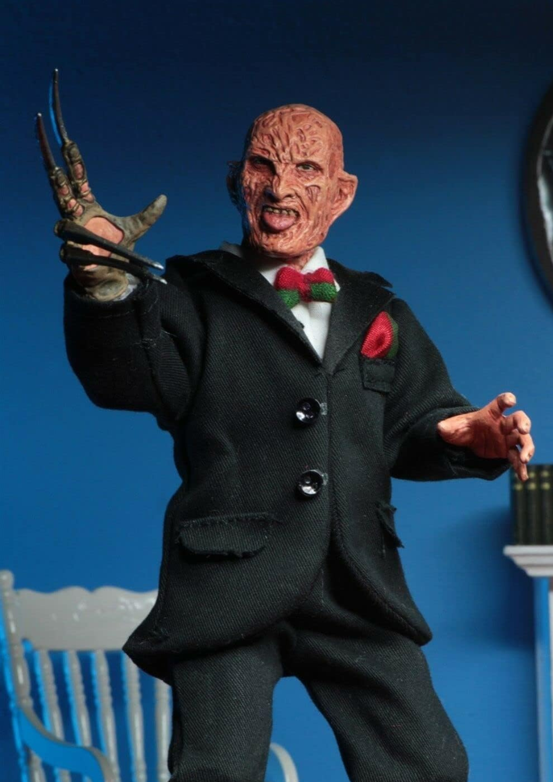 NIGHTMARE ON ELM STREET FREEDY KRUEGER SMOKING ACTION 20CM