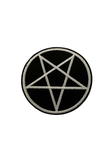 Schwarzer runder patch mit weiß gesticktem pentagramm aus polyester hergestellt in china