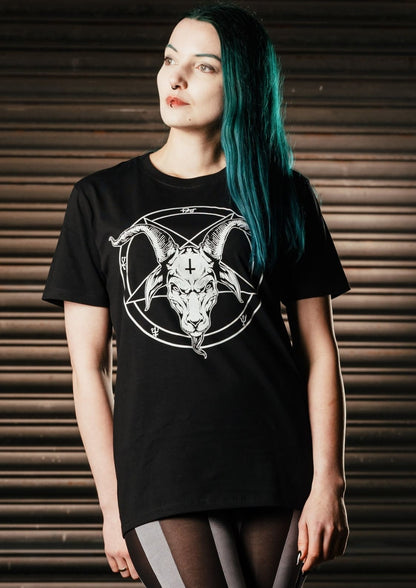 Schwarzes Gothic-Metal T-Shirt mit weißem Ziegenkopf-Pentagramm
