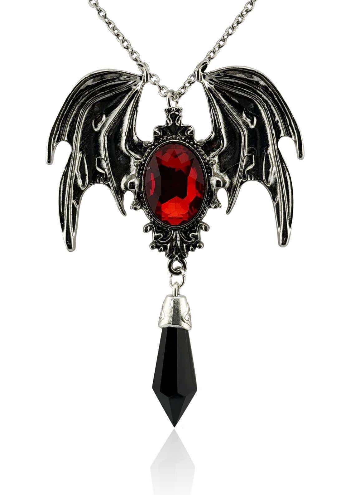 Rote kristall gothische halskette mit silbernen kristallfledermausflügeln und schwarzem facettiertem anhänger