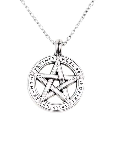 Silberne pentagrammhalskette mit individuell stil und bedeutung durch gravierte runen am zarten kettchen