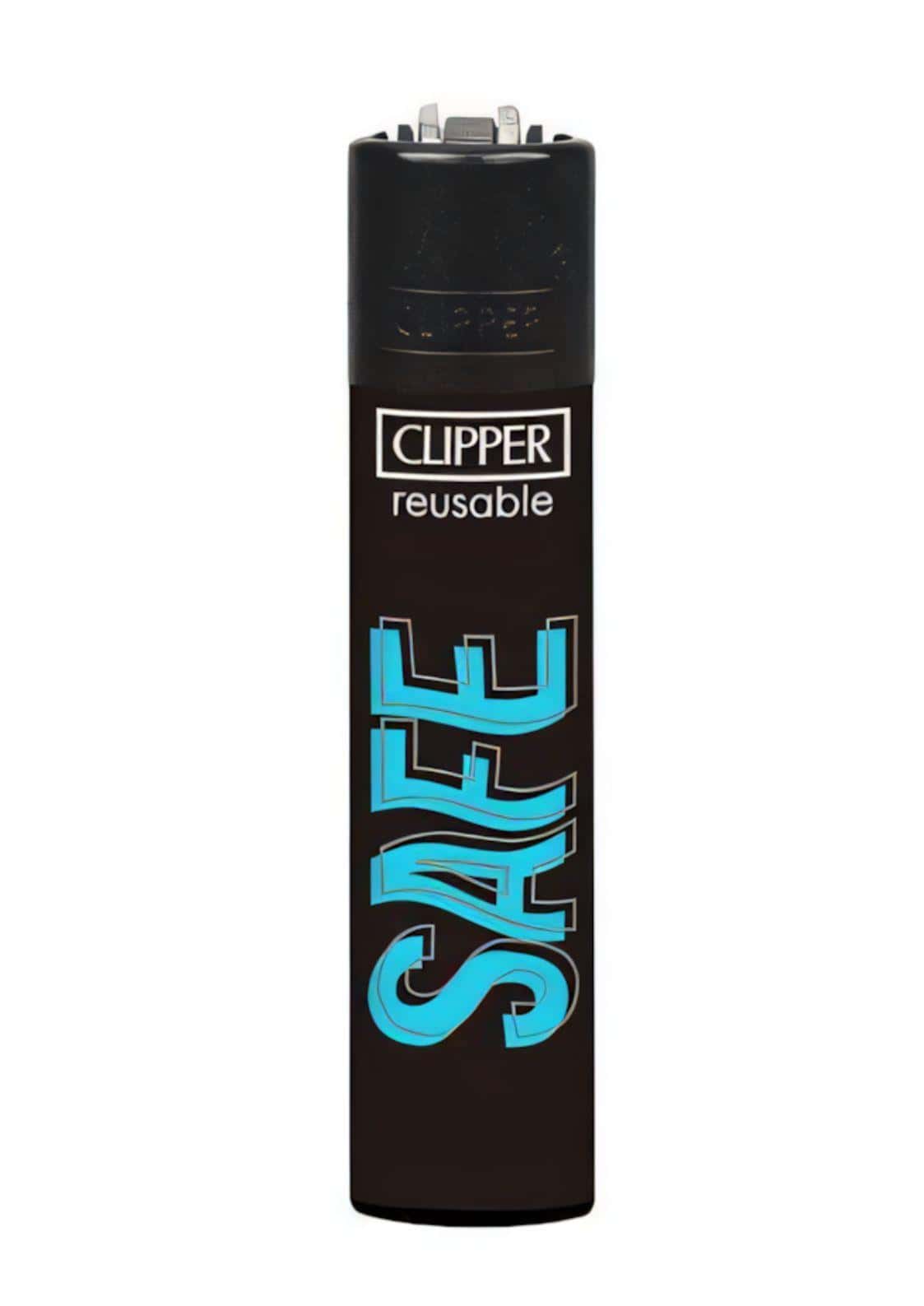 Schwarzes clipper feuerzeug nachfüllbar mit fettgedruckter türkisfarben sicher aufschrift für gothic horror fashion