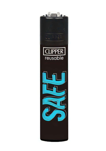 Schwarzes clipper feuerzeug nachfüllbar mit fettgedruckter türkisfarben sicher aufschrift für gothic horror fashion