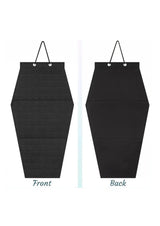Schwarze gerippte Strickschürze mit verstellbarem Halsband und Vordertasche.