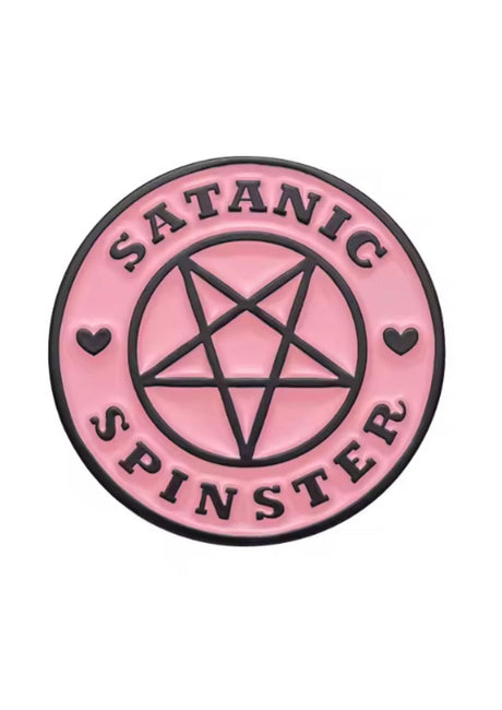 Pinkes Pentagramm-Patch mit schwarzem Rand und Herzen, wahrscheinlich aus Gummi oder Stoff gefertigt.
