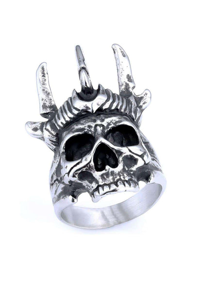 Silberner schädel sarg ring mit gehörnter krone im gothic schmuck stil für auffällige looks