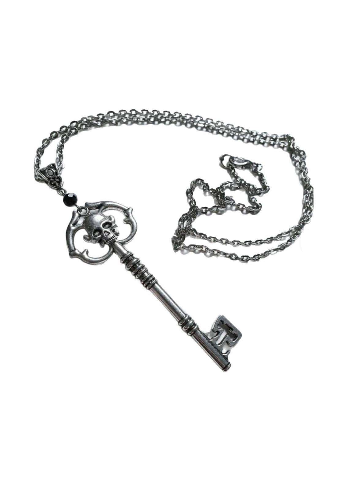 Silberne skull key halskette mit detaillierter kette und schwarzem perlenakzent aus edelstahl