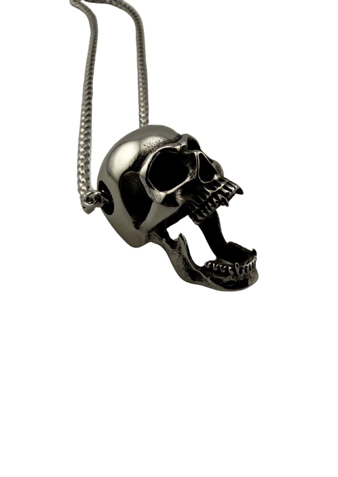 Schwarze edelstahl halskette mit skull open mouth anhänger und offenem, detailreichen kiefer