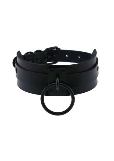 Schwarzes lederhalsband mit doppeltem schichtdesign, metallring und verstellbarer schnalle für gothic und dark fashion
