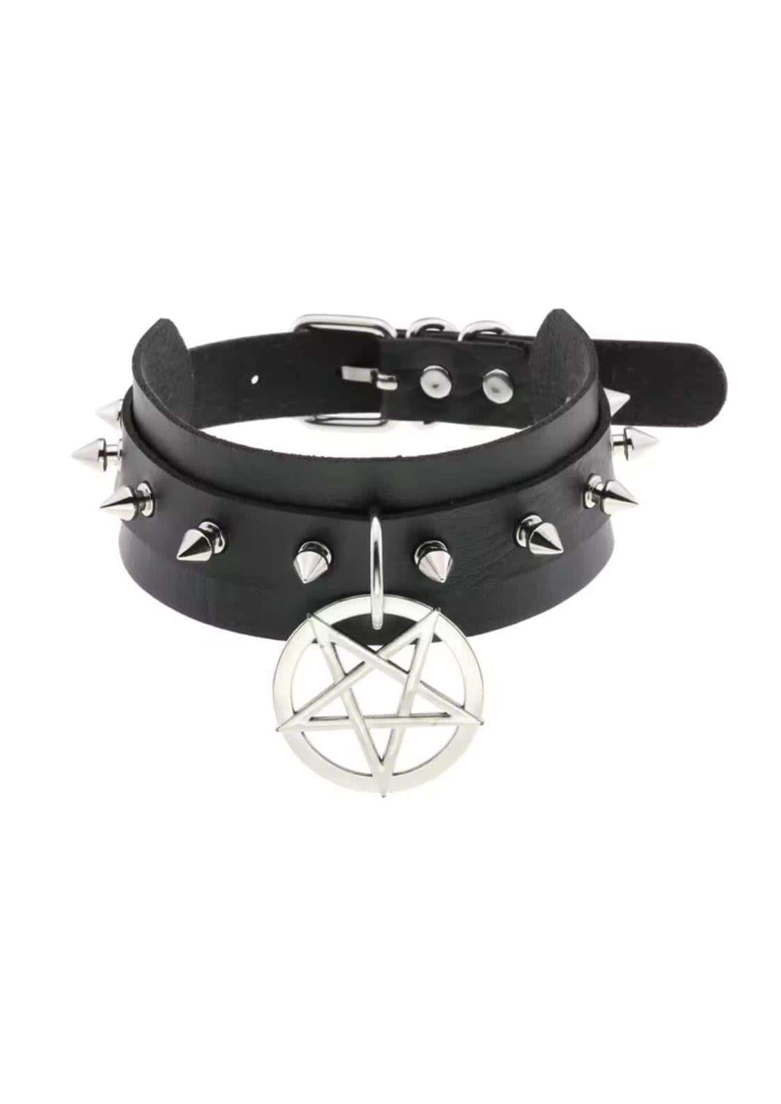 Black leather choker mit silbernen spikes und pentagramm anhänger auffälliger gothic choker für alternative outfits
