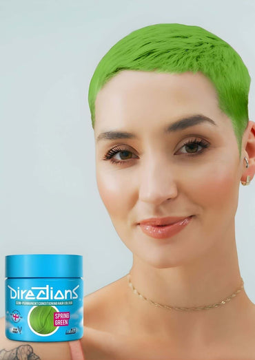 Pixie cut mit leuchtend grüner haare entfaltet dank directions farben semi-permanente haarfarbe spring green 100ml jar