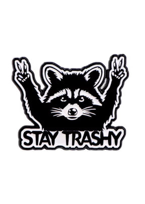 Schwarzer und weißer Waschbär-Pin.