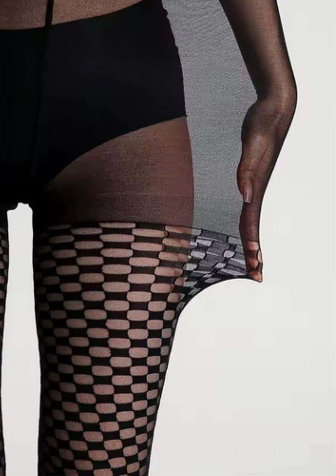 Netzstrumpfhose schwarz mit geometrischem ovalmuster und düsteren akzenten im karo muster style