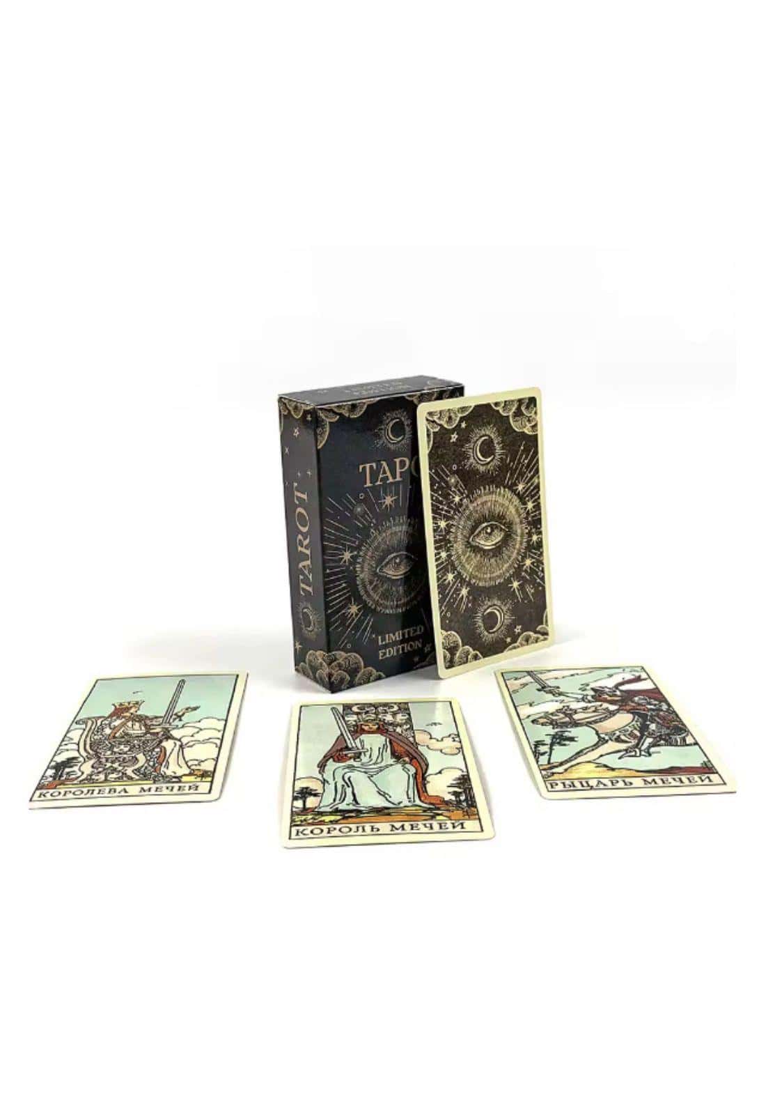 Schwarzes tapo tarot karten deck mit goldfolie und allsehendes auge design in limitiertem boxset mit drei karten