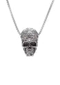 Silberner Totenkopfanstecker-Halskette mit aufwendigem Design und Rosenmotiv