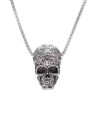 Silberne tattoo skull halskette mit filigranem gothic design und rosenmotiv für horror fans