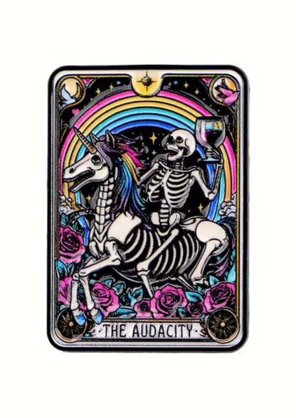 Gothic Pin The Audacity: Skelett reitet Regenbogen-Einhorn mit Wein, Kosmos-Hintergrund