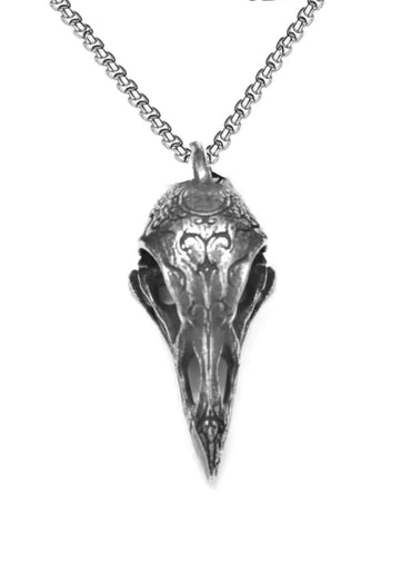 The crow halskette mit silbernem kronenschädel anhänger, gotisches design mit fein graviertem, metallischem finish