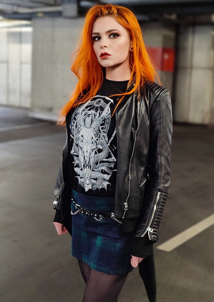 Schwarze Leder-Motorradjacke von The Deer mit silbernen Reißverschlüssen und Rippenbündchen, gothic metal Stil