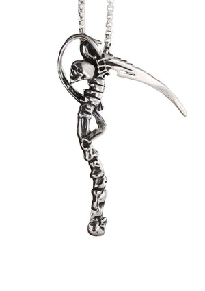 Silberne skeleton sense halskette das werkzeug des todes mit polierter oberfläche und gotischem schmuckdesign