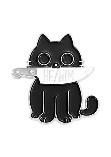 Schwarzer katzenmesser pin aus kupfer emaille und zinn mit he him text im produkt they them pin