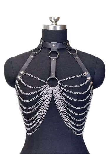 Schwarzer ledergurt mit dreifacher kettenschmuckschicht aus silber für gothic kleidung und horror stil