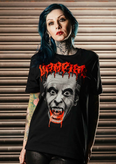 Schwarzes gothic t-shirt vampire grey mit vampirgesicht und rotem horror-text bitte auf der vorderseite