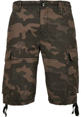 Tarnfarbene Cargo-Shorts.